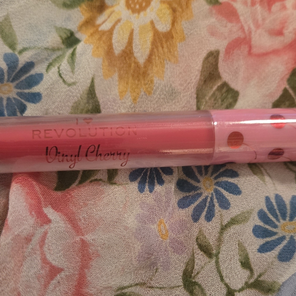 I Love Revolution Vinyl Cherry Liquid Lip Gloss